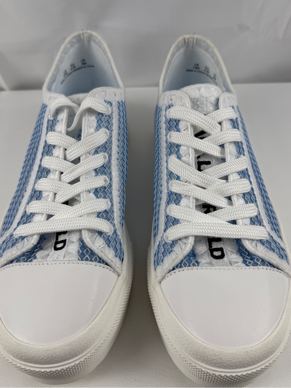 Karl Lagerfeld Paris Giddeon Men’s Sneakers Size 10 US 41 EU White Blue